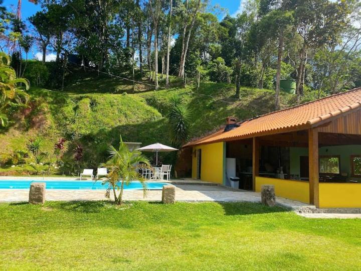 Lodge Chale Hibisco Amarelo *